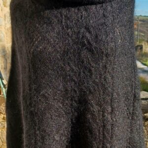 a Poncho tricoté noir